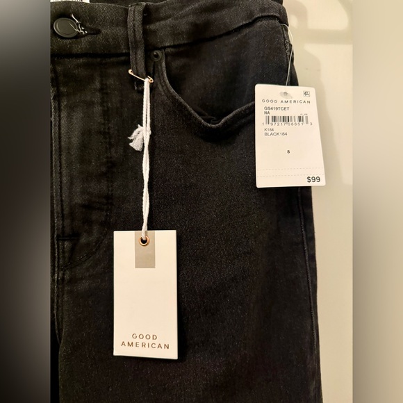Good American Good Legs Straight Jeans in Black - Picture 2 of 6
